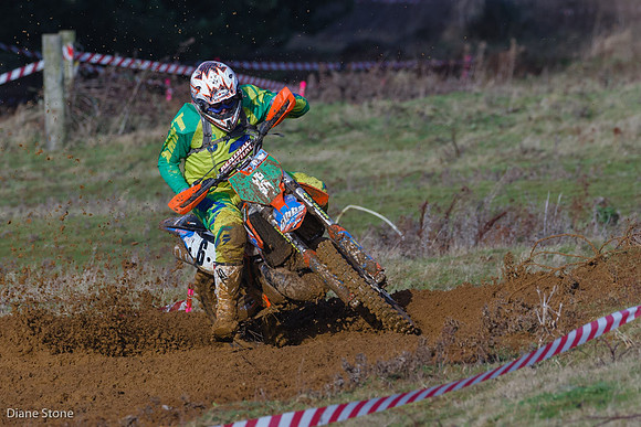 7D0Z2592 Rider No 6